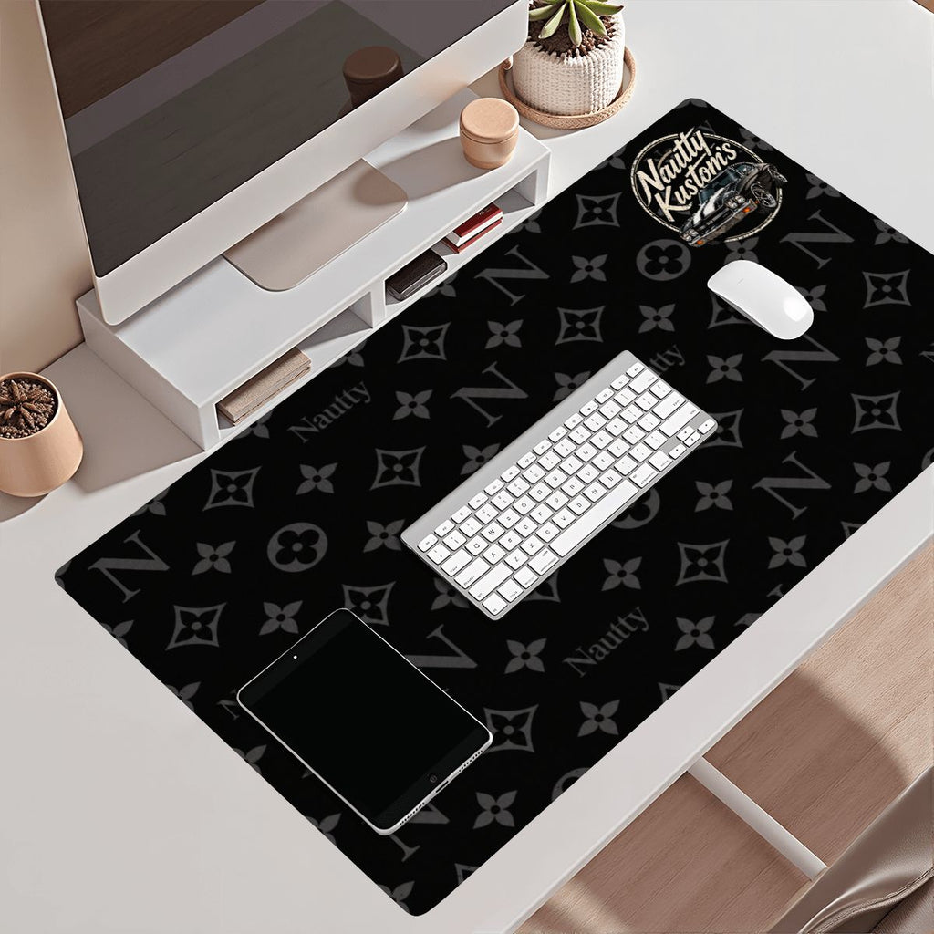 Nautty Leather Oversized Mouse